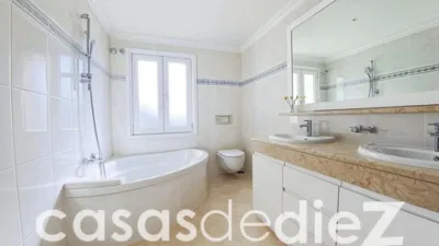 Detached house in Carrer de Murillo, 19 photo 18