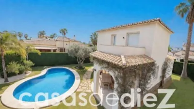 Detached house in Carrer de Murillo, 19 photo 4