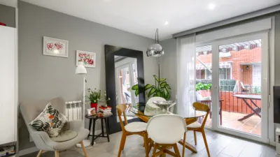 Chalet adosado en alquiler en Calle de Carlos Fuentes, Ensanche (Distrito Ensanche-Espartales. Alcalá de Henares) de 1.650 €<span>/mes</span>