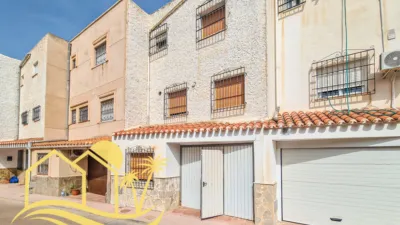 Apartment on Calle del Pez photo 2