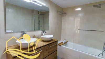 Apartment on Avenida de Juan Sebastián Elcano photo 15