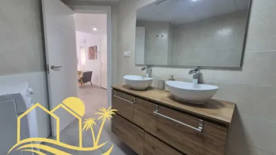 Apartment on Avenida de Juan Sebastián Elcano photo 22
