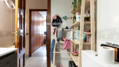 Apartment on Carrer de Lusitània photo 34