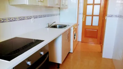 Apartment in Camino de Villalonquejar photo 3