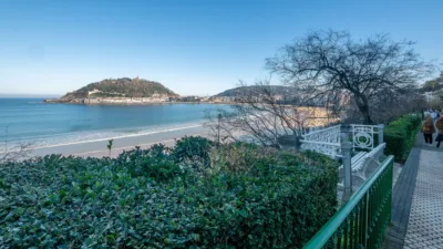 Piso en venta en Mirakontxa Pasealekua, 39, Miraconcha (San Sebastián - Donostia) de 3.590.000 €