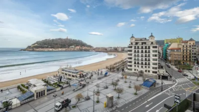 Piso en venta en Mirakontxa Pasealekua, 6, Miraconcha (San Sebastián - Donostia) de 3.000.000 €
