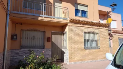 Terraced house on Carrer de Santa Cecilia photo 2