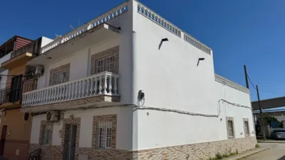 House on Villamanrique Street photo 3