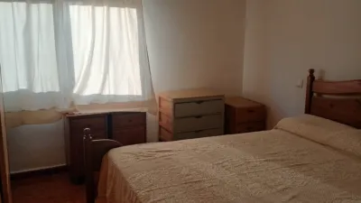 Apartment on Poeta Manuel Benitez Carrasco Street photo 26