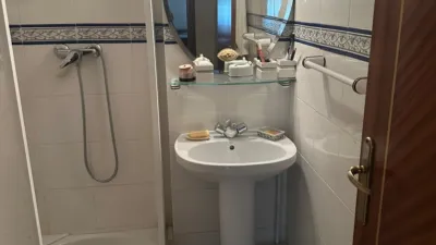 Apartment on Pérez Hervás Street photo 24