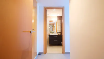 Piso en Carrer de Montserrat Roig photo 17