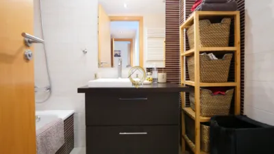 Piso en Carrer de Montserrat Roig photo 15