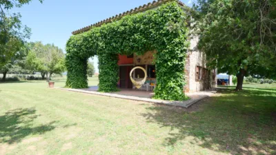 Rustic house on Carretera de Cassà de la Selva photo 5