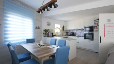 Terraced House on Carrer de Londres photo 3