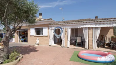 Detached house on Carrer de la Lluna photo 4