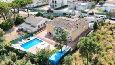 Detached house on Carrer de la Lluna photo 37