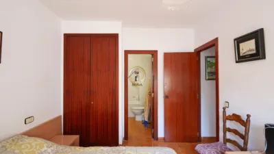 Apartment on Passeig de la Torre Valentina photo 13