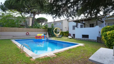Chalet on Carrer de Montclar photo 3