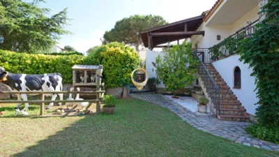 Chalet on Carrer de Montclar photo 4