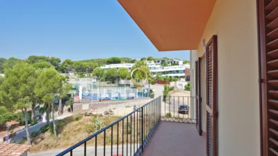 Apartment on Carrer del Canigó photo 14