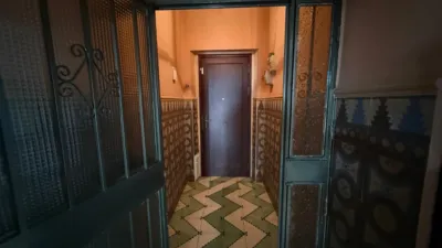 Casa en venta en Calle Real Utrera, cerca de Calle de Málaga, Centro-Doña Mercedes (Distrito Zona Centro. Dos Hermanas) de 152.250 €