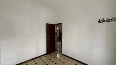 Casa en venta en Calle Real Utrera, cerca de Calle de Málaga, Centro-Doña Mercedes (Distrito Zona Centro. Dos Hermanas) de 152.250 €