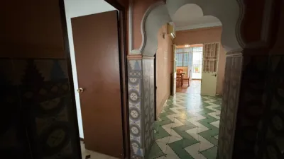 Casa en venta en Calle Real Utrera, cerca de Calle de Málaga, Centro-Doña Mercedes (Distrito Zona Centro. Dos Hermanas) de 152.250 €
