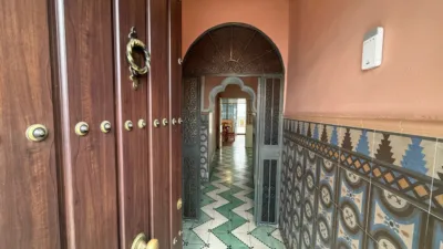 Casa en venta en Calle Real Utrera, cerca de Calle de Málaga, Centro-Doña Mercedes (Distrito Zona Centro. Dos Hermanas) de 152.250 €