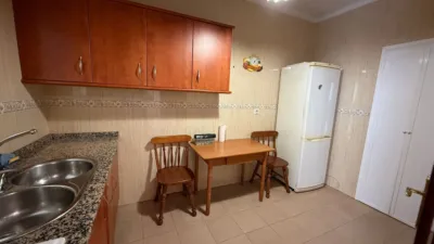 Casa en venta en Calle Real Utrera, cerca de Calle de Málaga, Centro-Doña Mercedes (Distrito Zona Centro. Dos Hermanas) de 152.250 €