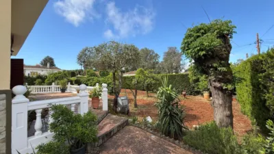 Detached house on Felicity Street photo 45
