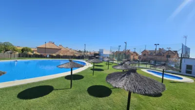 Detached chalet in Espartinas photo 3