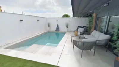 Semi-detached chalet in Espartinas photo 3