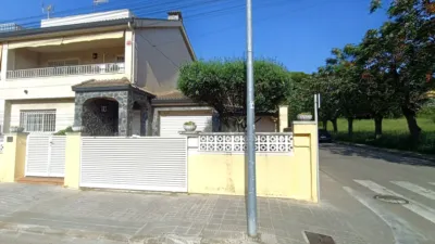 Terraced House on Carrer Camí Reial photo 3