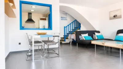 Terraced house in Carrer de la Fragata photo 9
