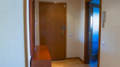 Flat on Carrer de Vallparadís photo 3