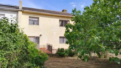 Semi-detached house on Córdoba Street photo 30