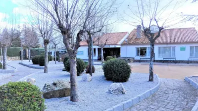 Semi-detached house on Córdoba Street photo 59