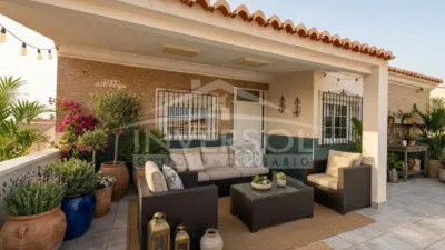 Chalet on Calle Salazón photo 5