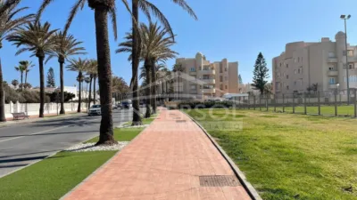 Casa adosada en venta en Avenida del Mar Azul, 25, Almerimar (El Ejido) de 398.500 €