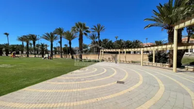 Apartment on Calle de la Prosperidad photo 47