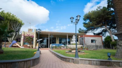 Chalet unifamiliar en calle Escritor Secundino Delgado photo 5
