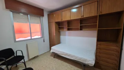 Piso en alquiler en Avenida de Perú, Huerta Rosales-Valdepasillas (Badajoz Capital) de 900 €<span>/mes</span>