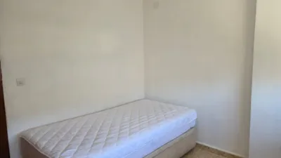 Piso en alquiler en Avenida de Perú, Huerta Rosales-Valdepasillas (Badajoz Capital) de 900 €<span>/mes</span>