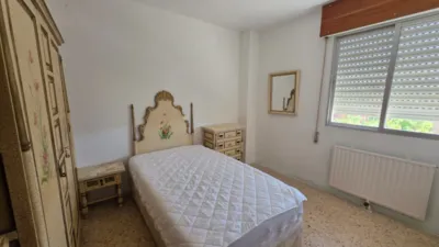 Piso en alquiler en Avenida de Perú, Huerta Rosales-Valdepasillas (Badajoz Capital) de 900 €<span>/mes</span>
