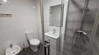 Piso en alquiler en Avenida de Perú, Huerta Rosales-Valdepasillas (Badajoz Capital) de 900 €<span>/mes</span>