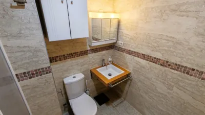 Apartment on Calle José Pascual López Cortón photo 28