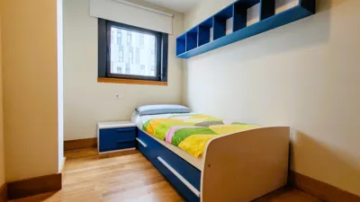 Apartment on Calle José Pascual López Cortón photo 16