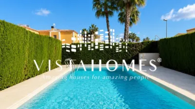 Semi-detached chalet on Avinguda de Picasso photo 2