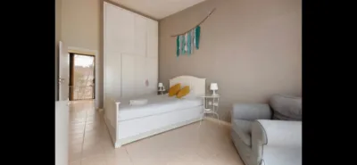 Semi-detached chalet on Caracas Street photo 13