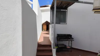 Semi-detached chalet on Gravina Street photo 9